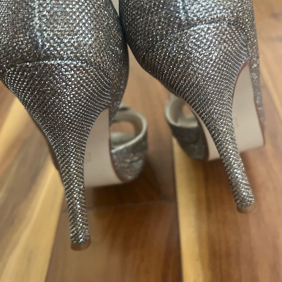 Caparros fancy heels in size 8.5. Gently used in good condition. - Picture 4 of 5